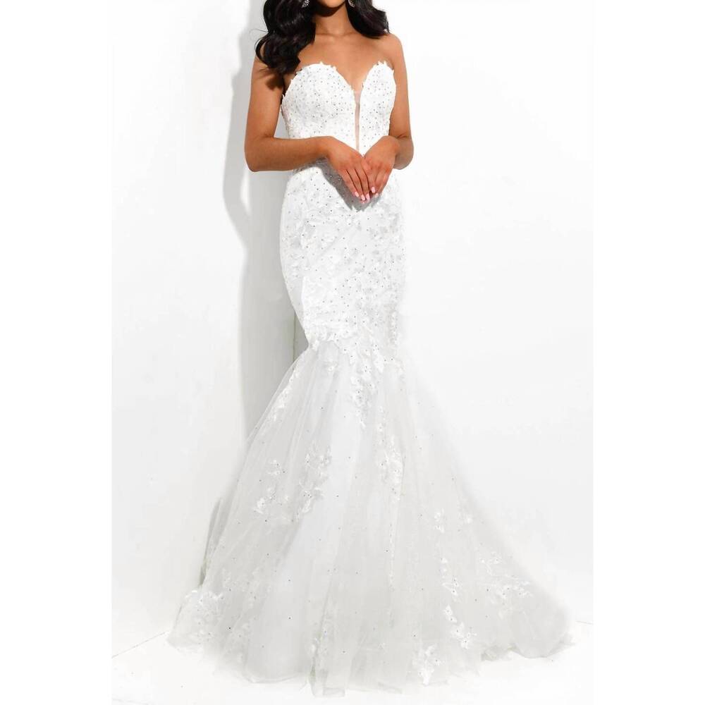 NEW JASZ COUTURE embroidered sweetheart trumpet gown in white